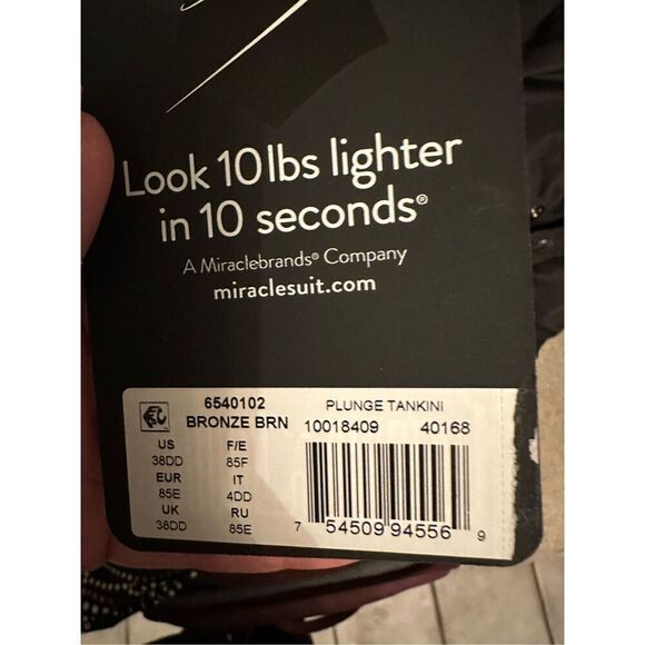 NWT Miraclesuit Women's Swim Black Bronze Plunge Underwired Tankini Top Size 38D - Picture 12 of 12